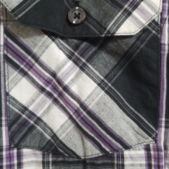 Men's Large Button-up Shirt - Picture 5 of 6